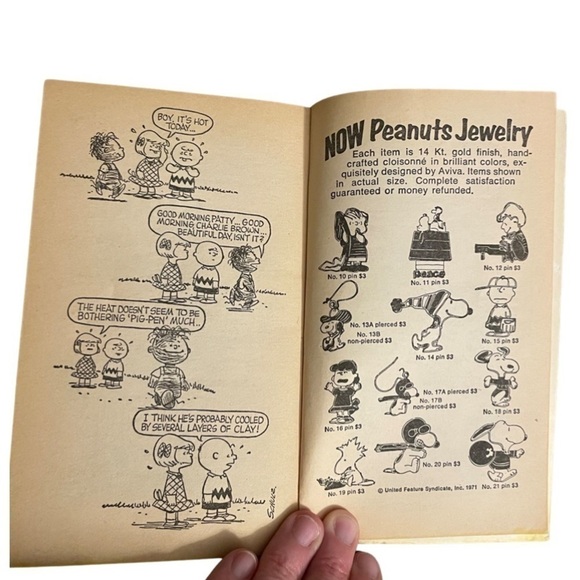 Fun With Peanuts Copyright 1957 by Charles M. Schulz - Picture 5 of 11